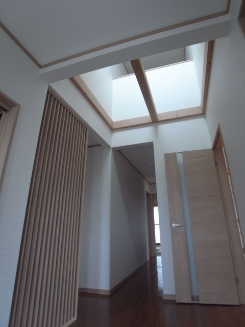 008 (2)
